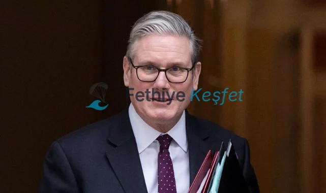 Starmer, Sosyal Medya Şirketlerine Çocuk Güvenliğinde Baskı Yapıyor